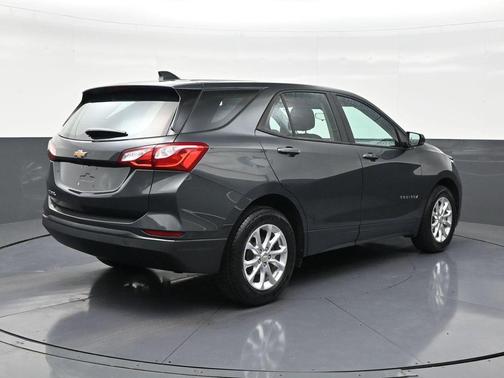 Sterling Gray Metallic 2024 Chevrolet Equinox LS