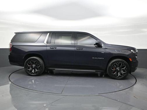 Dark Ash Metallic 2024 Chevrolet Suburban LS