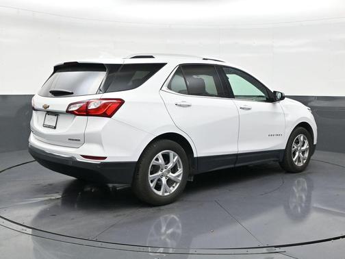 Summit White 2020 Chevrolet Equinox L