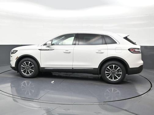 Pristine White Metallic Tri-Coat 2023 Lincoln Nautilus Reserve