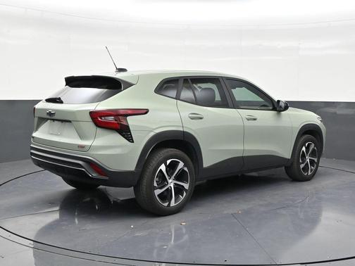 Cacti Green 2024 Chevrolet Trax FWD 1RS