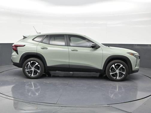 Cacti Green 2024 Chevrolet Trax FWD 1RS