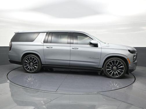 Sterling Gray Metallic 2025 Chevrolet Suburban 4WD High Country