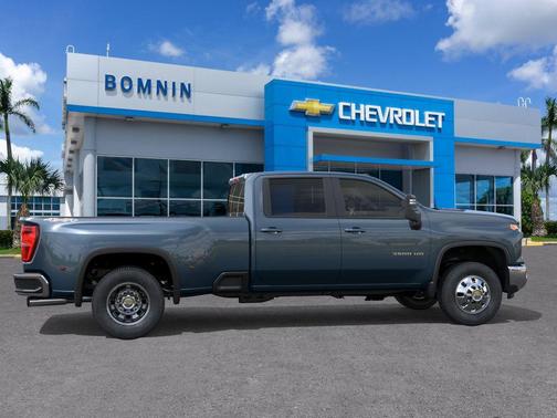 Lakeshore Blue Metallic 2026 Chevrolet Silverado 3500 LT