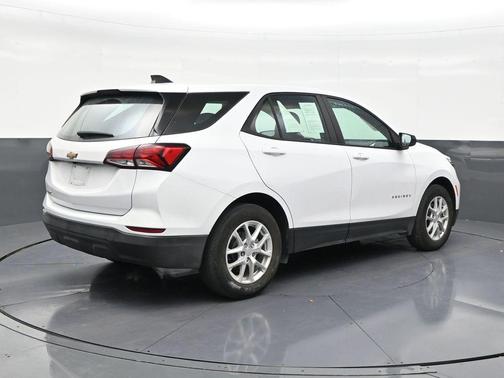 Summit White 2024 Chevrolet Equinox LS