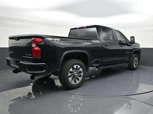 Black 2025 Chevrolet Silverado 2500 Custom