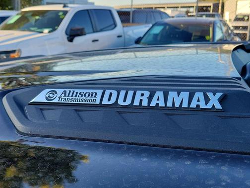 2025 Chevrolet Silverado 2500 Custom