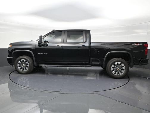 Black 2025 Chevrolet Silverado 2500 Custom
