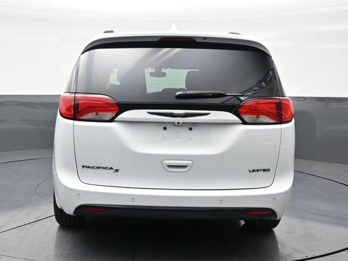 Bright White Clearcoat 2020 Chrysler Pacifica Limited