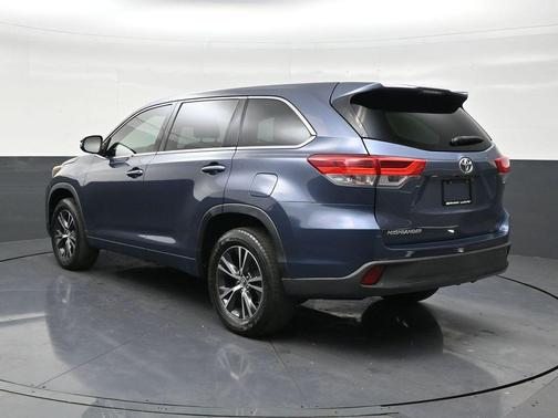 2018 Toyota Highlander LE I4