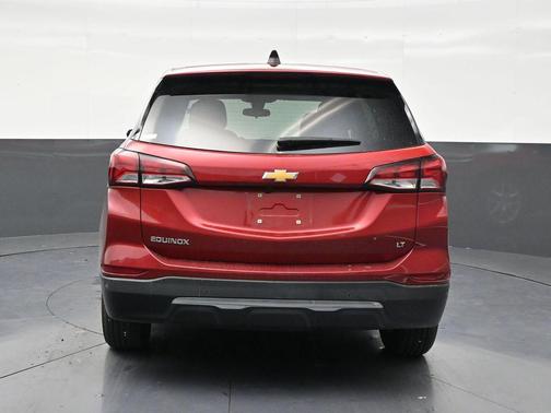 Radiant Red Tintcoat 2023 Chevrolet Equinox 1LT