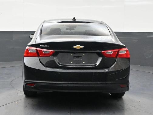 Mosaic Black Metallic 2024 Chevrolet Malibu 1LS