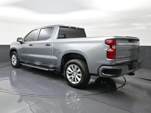 Sterling Gray Metallic 2024 Chevrolet Silverado 1500 Custom