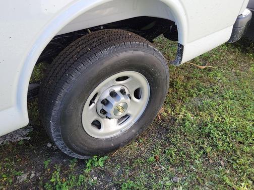 2025 Chevrolet Express 2500 RWD 2500 Extended Wheelbase WT