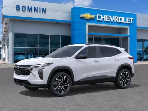 Summit White 2026 Chevrolet Trax FWD 2RS