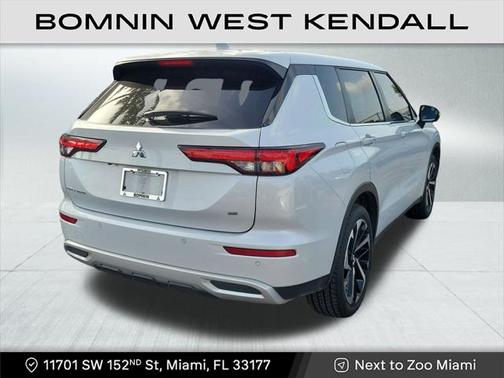 2023 Mitsubishi Outlander SE Black Edition 2WD