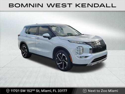 2023 Mitsubishi Outlander SE Black Edition 2WD