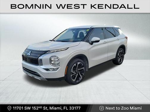 2023 Mitsubishi Outlander SE Black Edition 2WD
