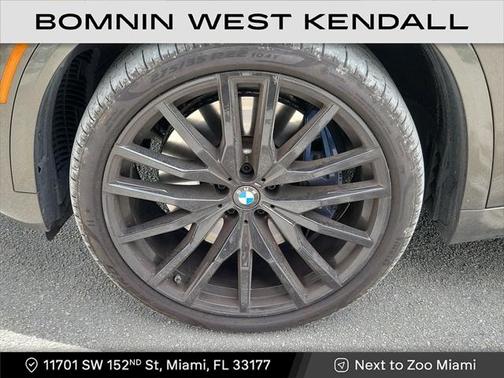 2025 BMW X5 M60i