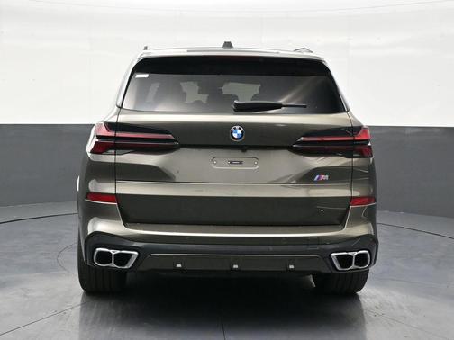 2025 BMW X5 M60i
