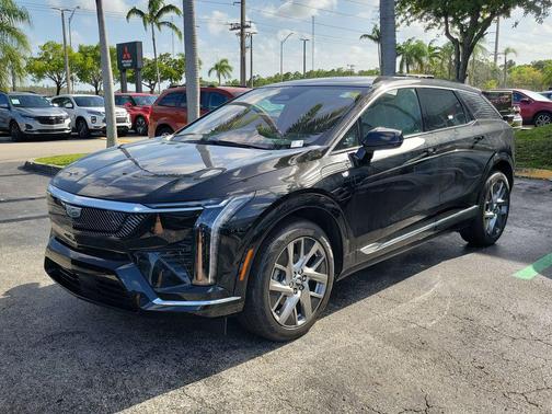 2025 Cadillac OPTIQ Luxury 1 AWD