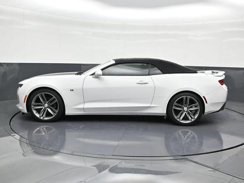 Summit White 2017 Chevrolet Camaro 2LT