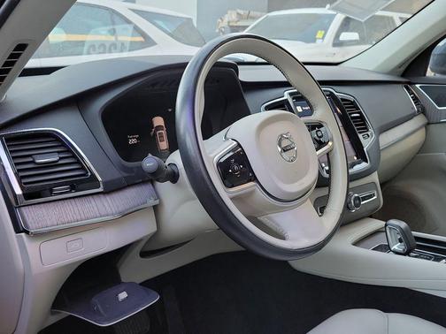 2023 Volvo XC90 B6 Plus 7-Seater