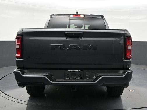 Granite Crystal Metallic Clearcoat 2025 RAM 1500 Big Horn/Lone Star