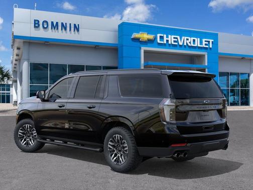 Black 2026 Chevrolet Suburban Z71, 4WD