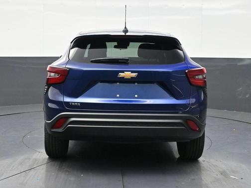 Blue Glow Metallic 2024 Chevrolet Trax LS