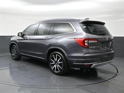 2019 Honda Pilot Touring 8-Passenger