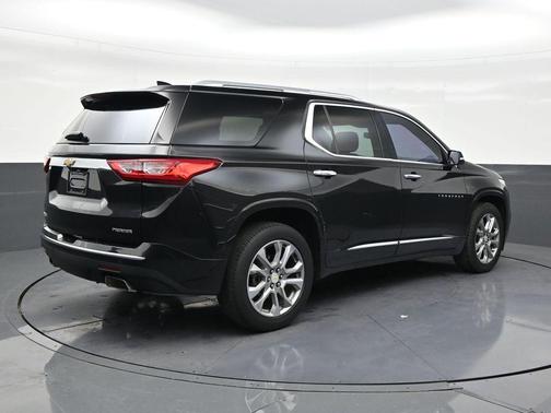 Mosaic Black Metallic 2019 Chevrolet Traverse Premier