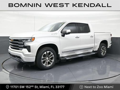 Iridescent Pearl Tricoat 2023 Chevrolet Silverado 1500 High Country