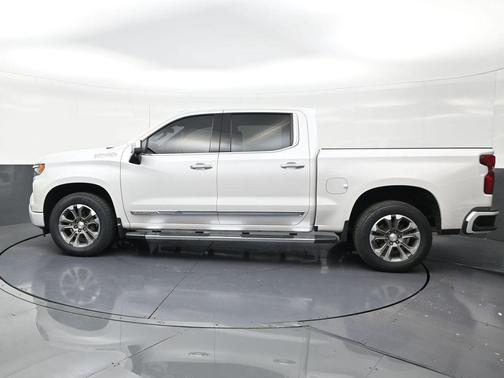 Iridescent Pearl Tricoat 2023 Chevrolet Silverado 1500 High Country