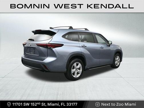 2024 Toyota Highlander LE