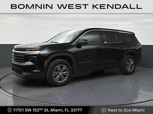 Mosaic Black Metallic 2024 Chevrolet Traverse LS