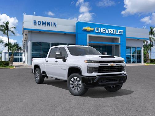 Summit White 2026 Chevrolet Silverado 2500 Custom