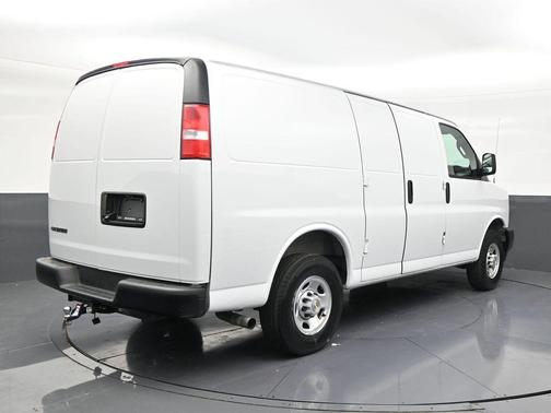 Summit White 2025 Chevrolet Express 2500 Work Van