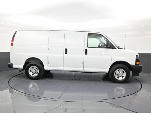 Summit White 2025 Chevrolet Express 2500 Work Van