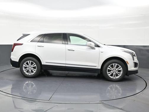 Crystal White Tricoat 2020 Cadillac XT5 Luxury