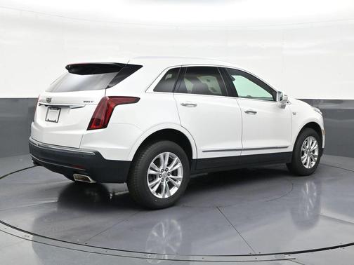 Crystal White Tricoat 2020 Cadillac XT5 Luxury