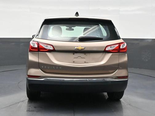Sandy Ridge Metallic 2018 Chevrolet Equinox LS
