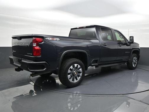 Dark Ash Metallic 2024 Chevrolet Silverado 2500 Custom