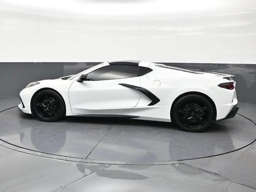 Arctic White 2025 Chevrolet Corvette Stingray w/1LT