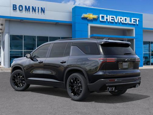 Mosaic Black Metallic 2026 Chevrolet Traverse LT