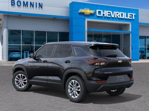 Mosaic Black Metallic 2026 Chevrolet Trailblazer LS
