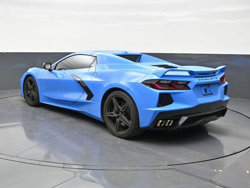 Rapid Blue 2024 Chevrolet Corvette Stingray w/1LT