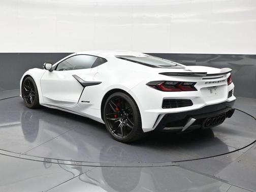 Arctic White 2025 Chevrolet Corvette Z06