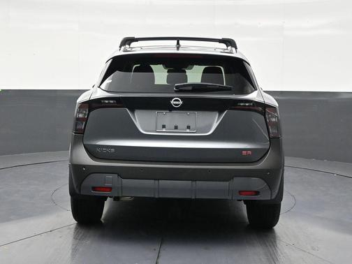 Gun Metallic 2026 Nissan Kicks SR