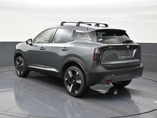Gun Metallic 2026 Nissan Kicks SR